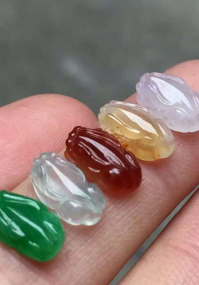 『四会玉缘』天然翡翠【131124 五彩貔貅】送证书!