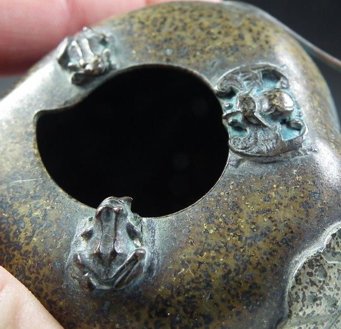 民国老黄铜永宜昌款蝙蝠青蛙大水盂