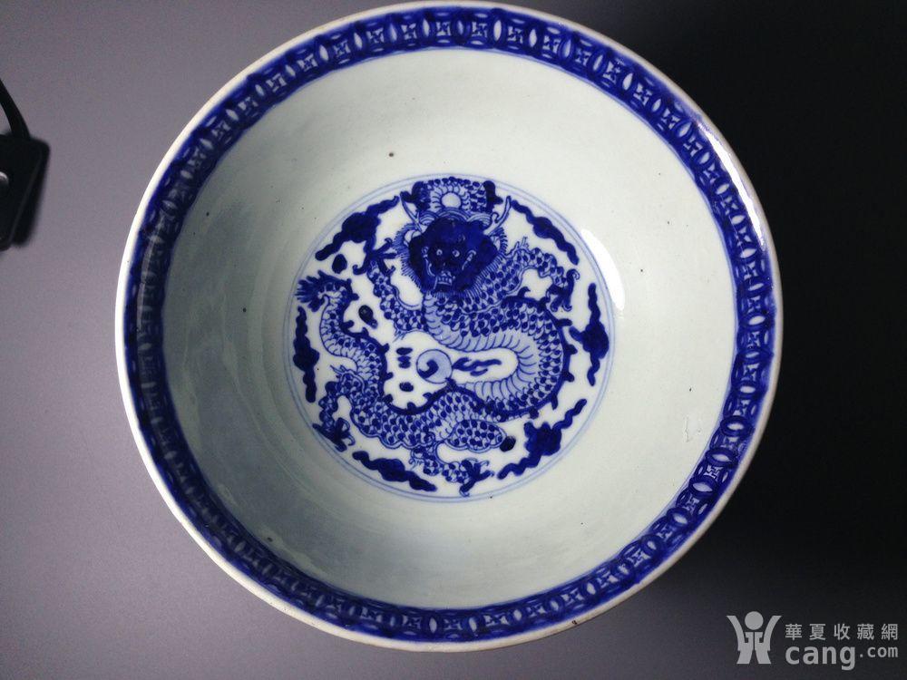 清雍正青花八蛮进宝纹大碗