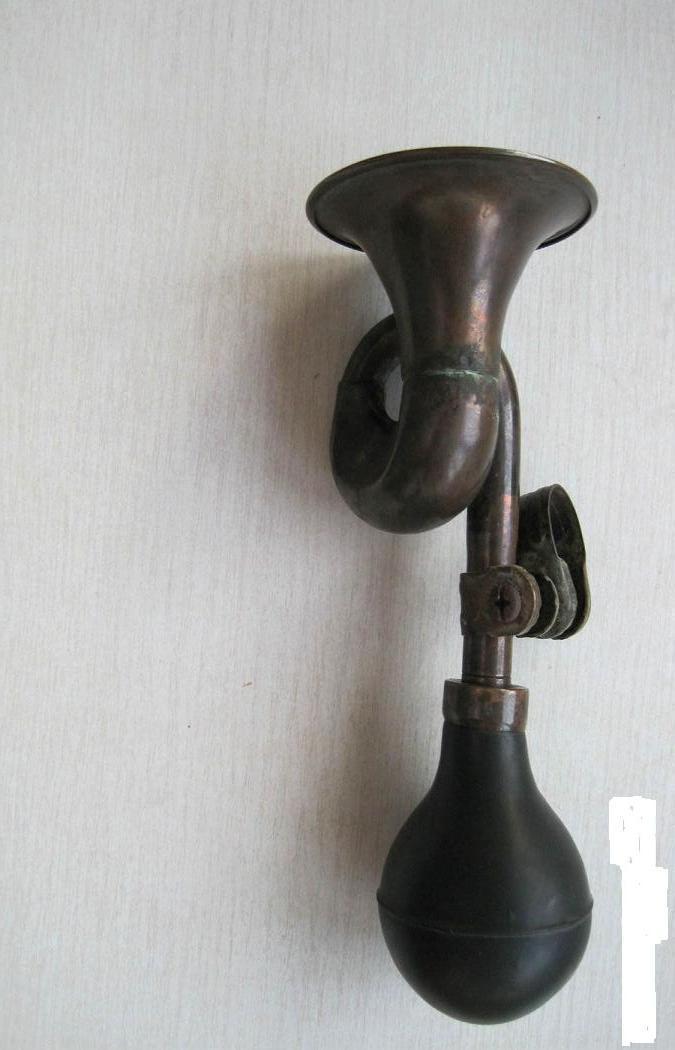 民国黄包车,气喇叭.一捏就响,很悦耳