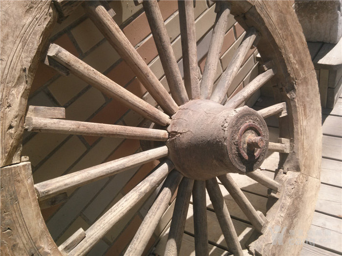 清代马车轱辘,特大木车轮子