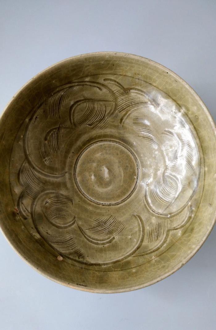 *越窑刻花碗一对(包老保真)