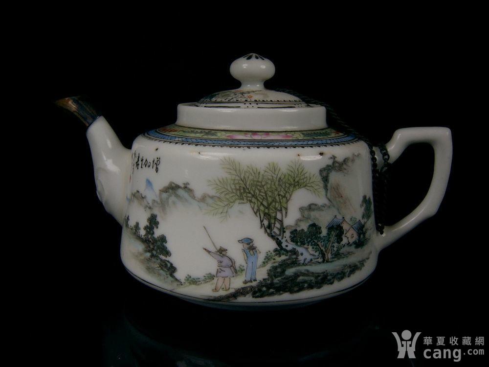 1955年大师汪少平绘制的增加生产田园山水茶壶 567民主壶