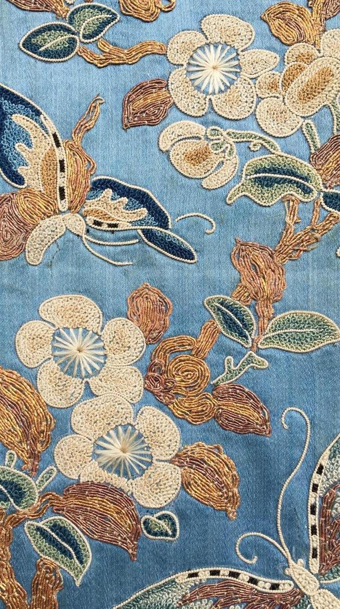 清代 老绣 双色盘金打籽绣 灵芝佛手图