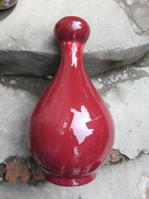 郎窑红开片蒜头瓶