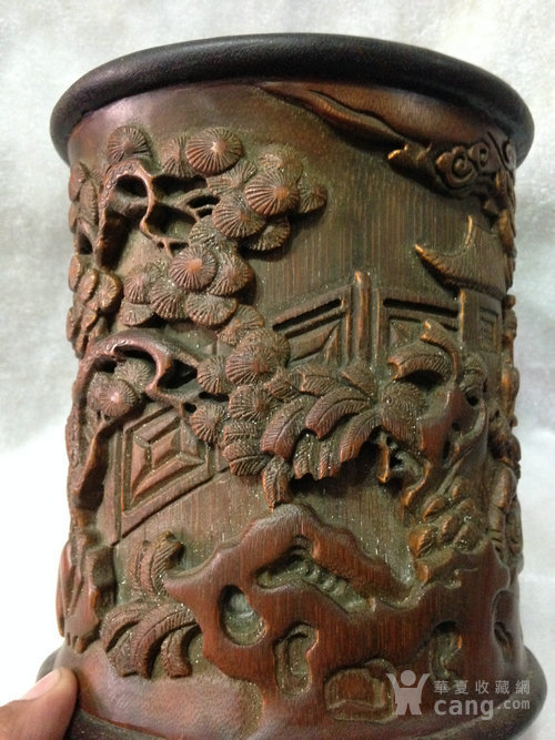 清代王纪常作老竹雕史湘云醉酒笔筒