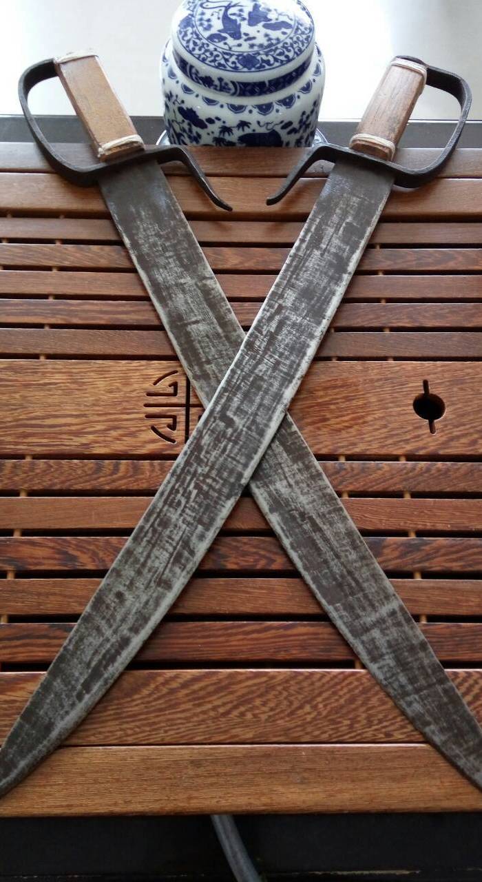 清末民国锻打流水纹护手双*.漂亮成对.好品 八斩*