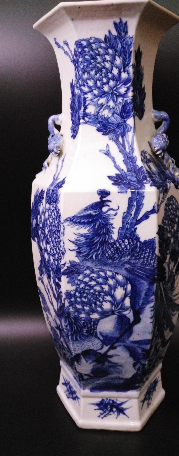 古玩*真品够格上央视鉴宝的古玩◥清乾隆青花凤穿牡丹纹六方瓶