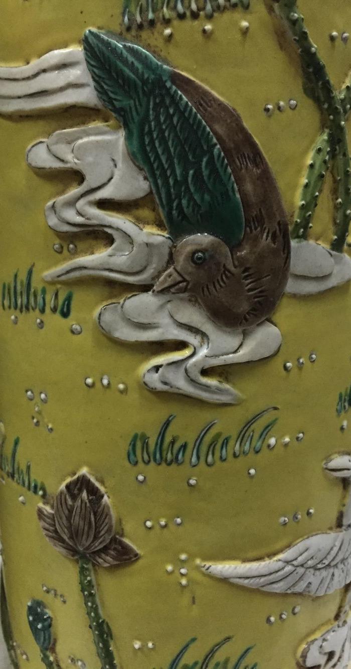 王炳荣雕瓷花鸟帽筒