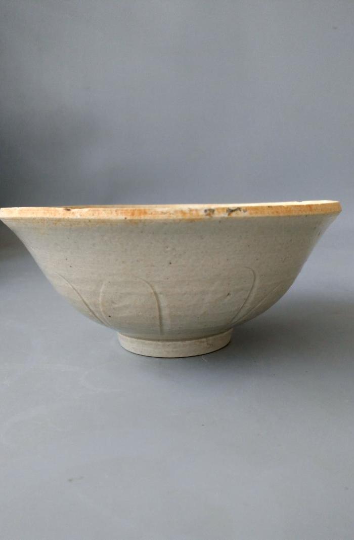 元代影青外刻莲瓣纹碗(包老保真)