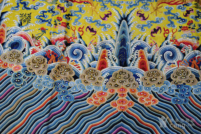 清朝十二章海水江崖金龙龙袍