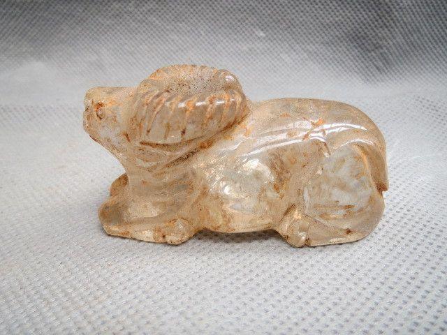 天然水晶牛摆件 高3厘米宽6厘米