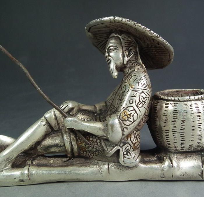 清代老白铜竹筏渔翁垂钓文房摆件