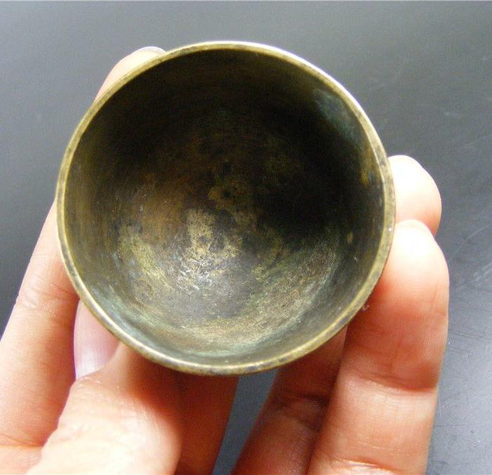 清代老黄铜素面大酒盅(品相完整)
