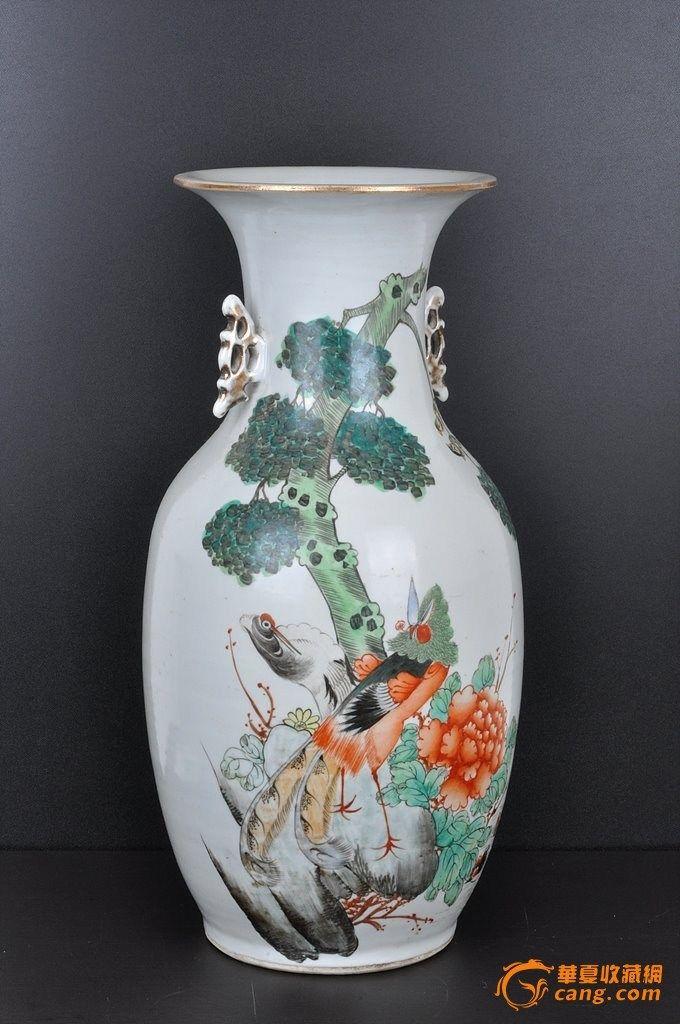 民国名家喻兴发粉彩五伦图掸瓶