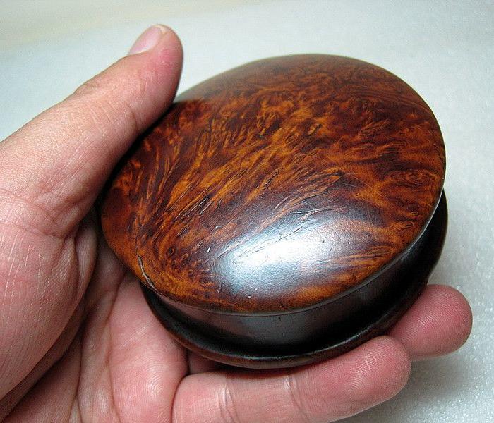 清代极美包浆黄杨木烟盒