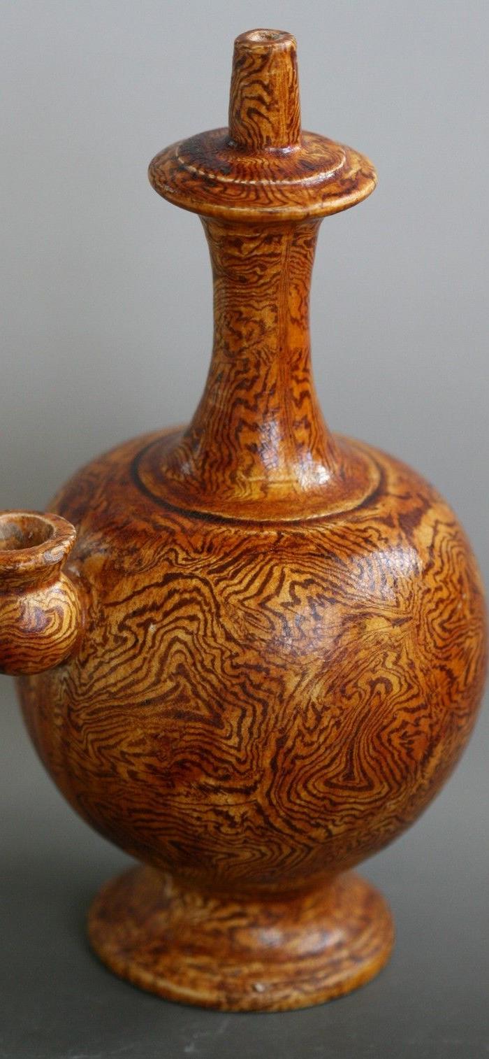 唐黄釉绞胎净瓶