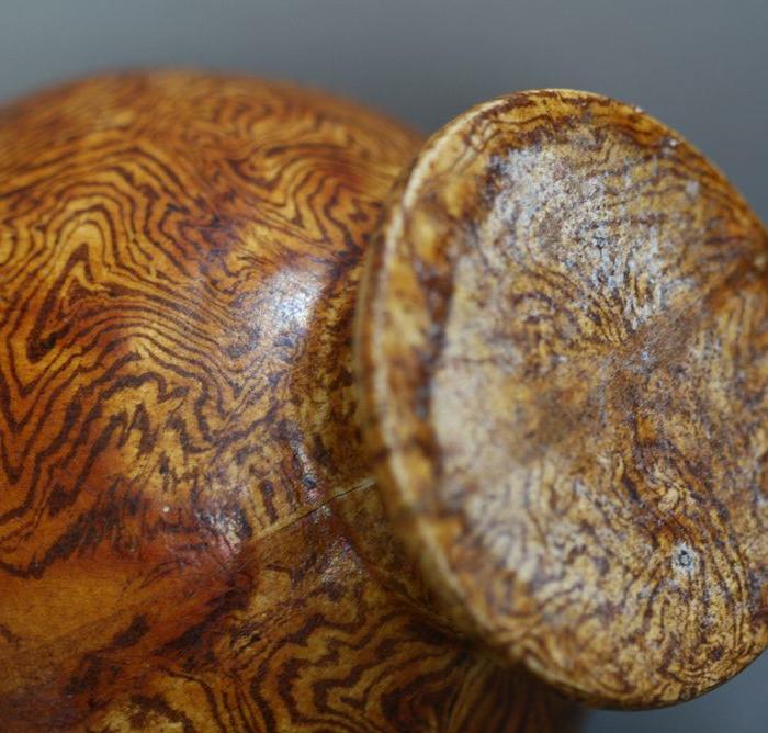 唐黄釉绞胎净瓶