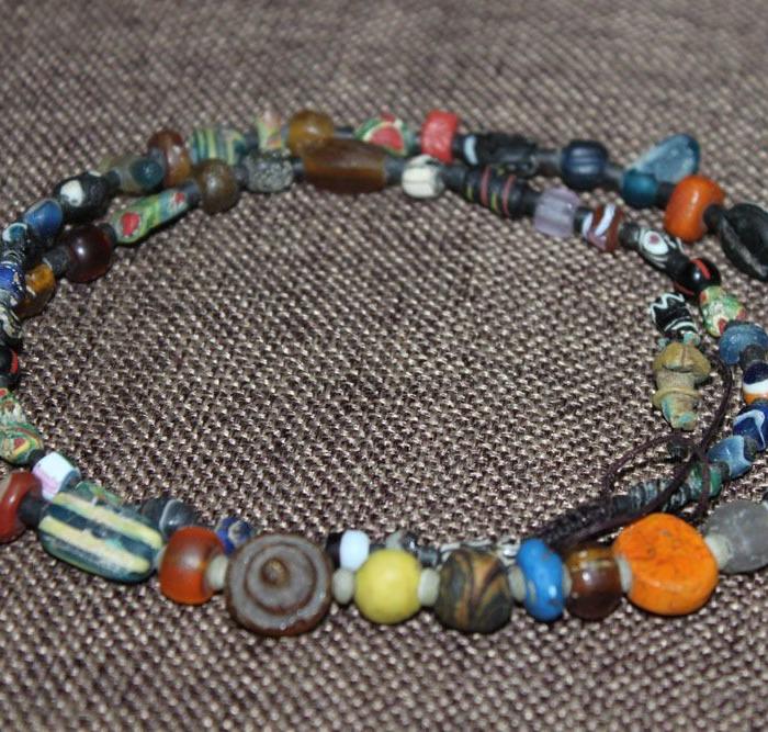 喜洋洋藏品 楼兰老琉璃多宝珠串