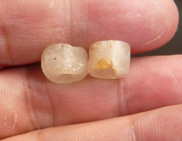 西周水晶1.0珠子一对