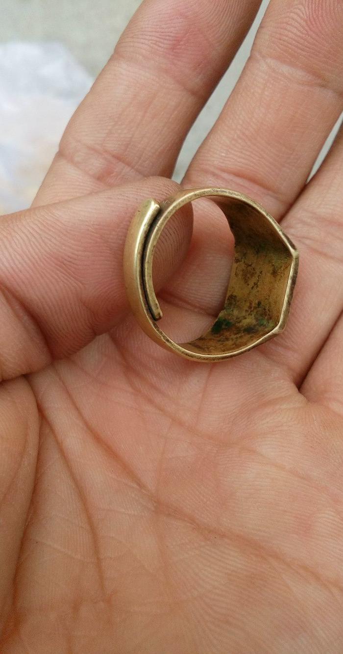 明代铜含金龙纹富贵戒指