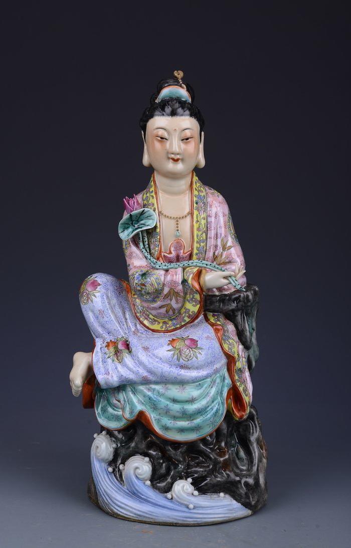 清福建会馆游长子造粉彩观音像