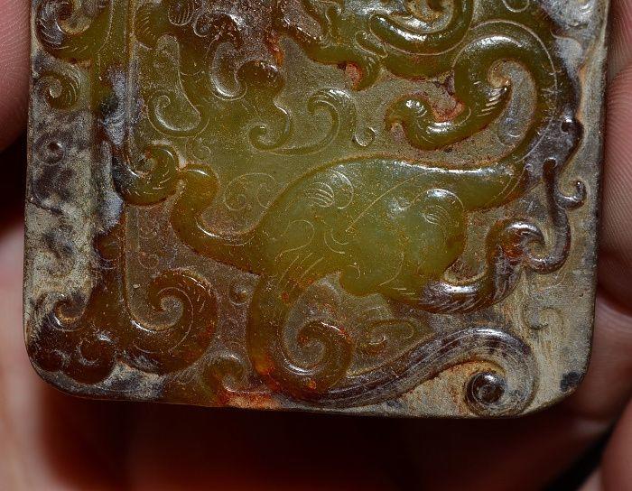 古玉老玉和田玉战汉绿沁钙化精美龙凤令牌