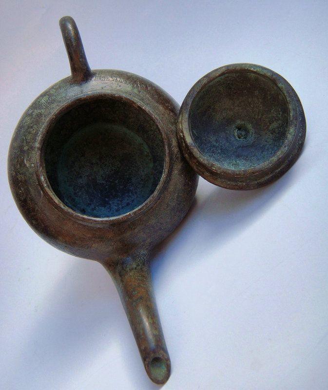 明代黄铜长嘴壶图片_来自藏友明月松江_铜器_地摊交易_华夏收藏网