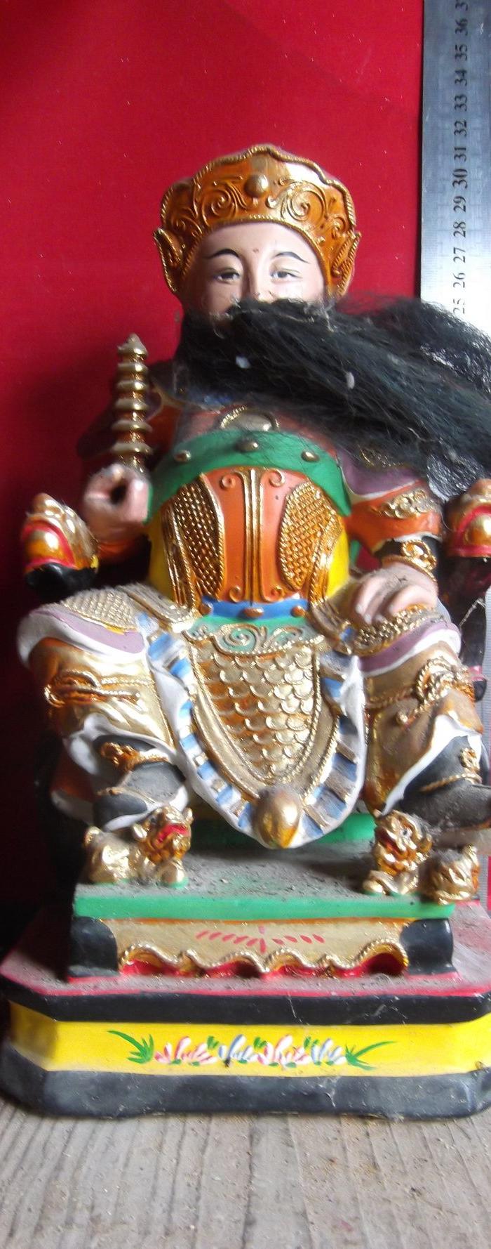 托塔李天王坐像摆件,包内心全是实木香樟木雕刻,题材少见