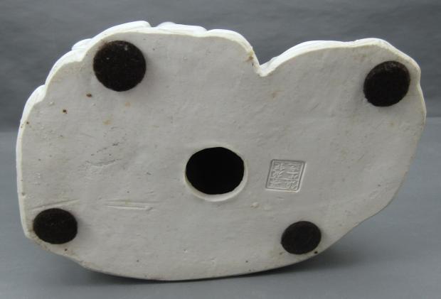 民国茂记生款白釉观音座像瓷塑