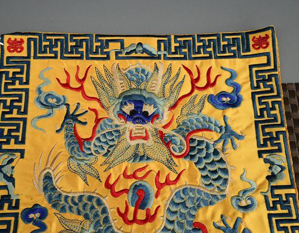 古清代龙袍官服 补子 龙纹图案