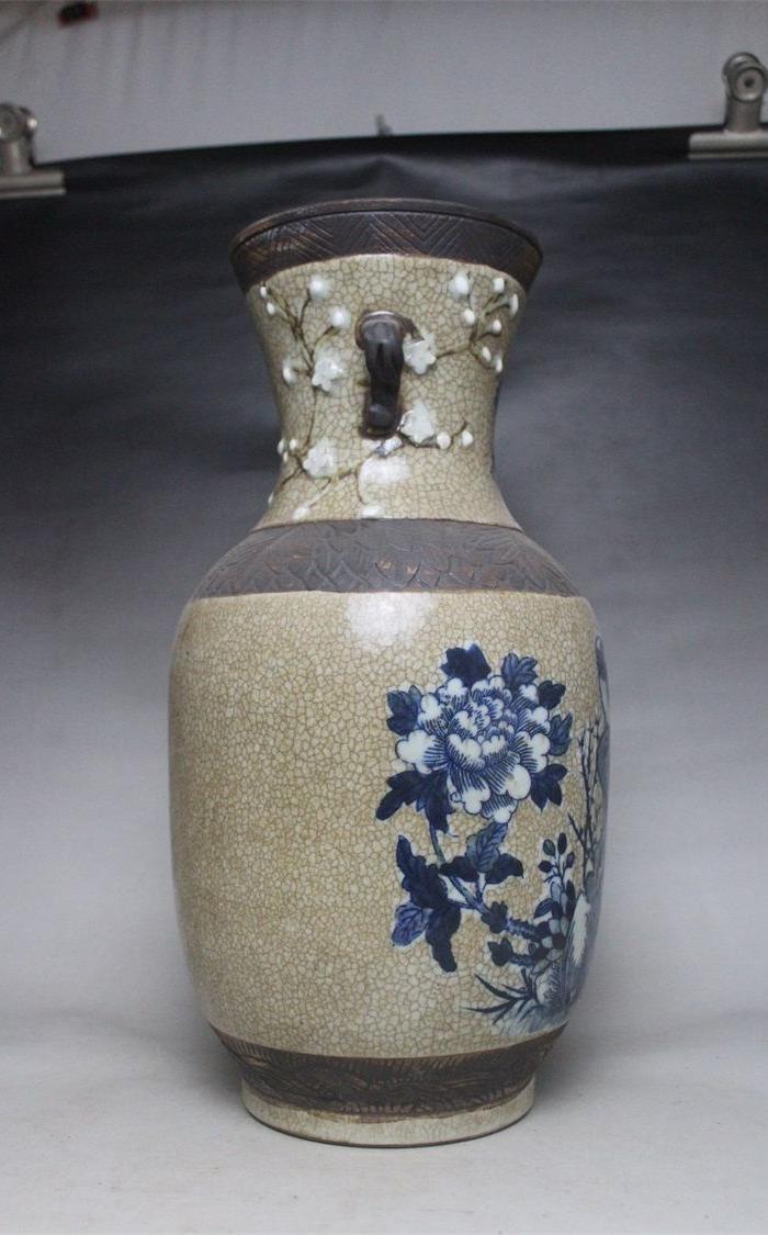 成化款哥釉铁锈花青花花鸟双耳瓶