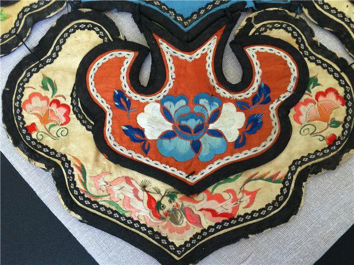 清代四合如意.双层.局部三蓝绣绣花披肩云肩