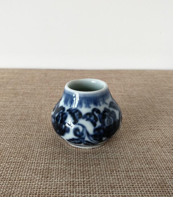 明宣德青花缠枝花卉纹鸟食罐