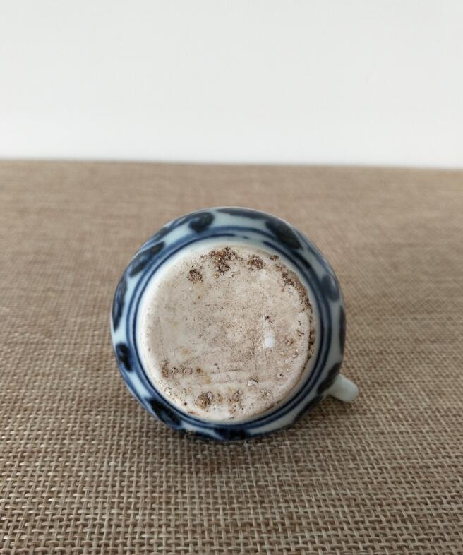 明宣德青花缠枝花卉纹鸟食罐