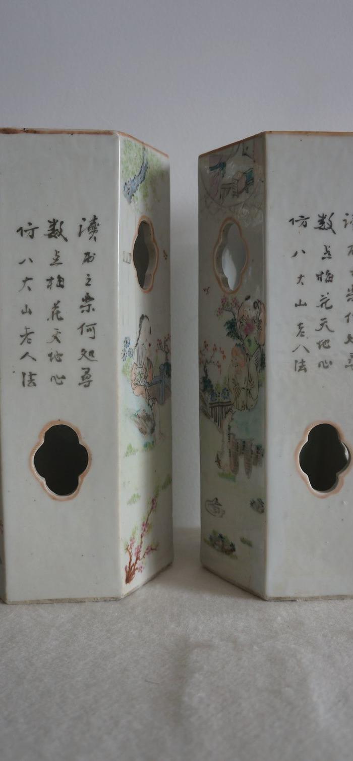 小山氏浅绛彩六方开窗人物帽筒(一对)