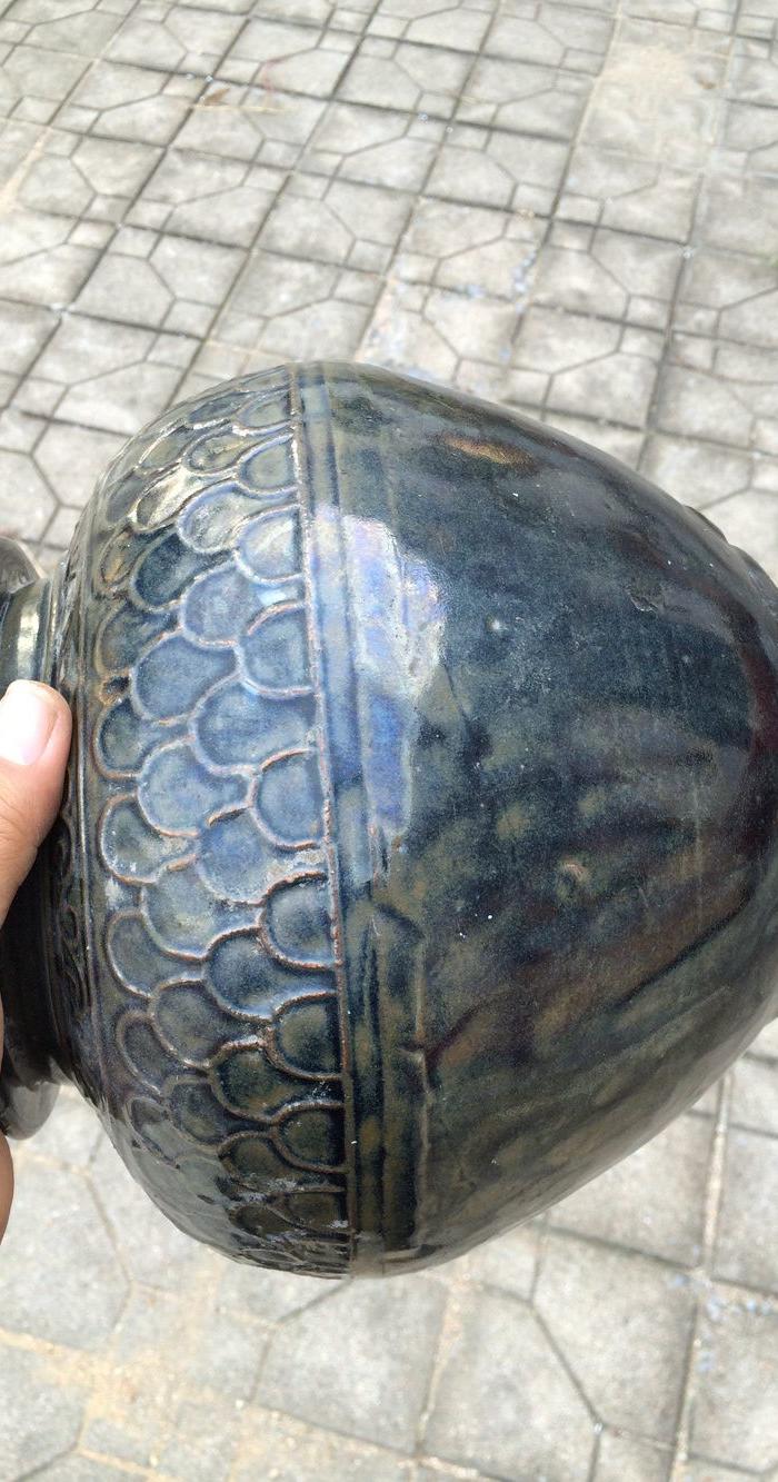 漂亮的老鱼鳞罐子一个