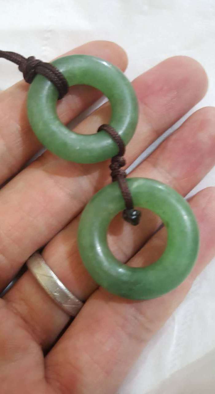 清代满绿翡翠袈裟环