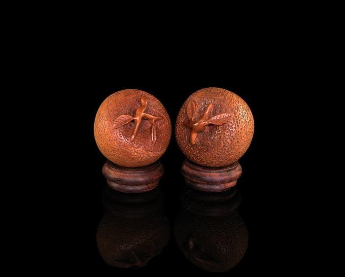 黄杨木雕荔枝一对