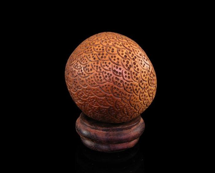 黄杨木雕荔枝一对