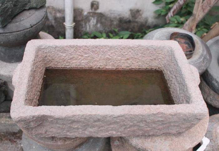 民俗老物件红石猪槽 鱼缸 农家乐摆设会所装饰 民宿展览