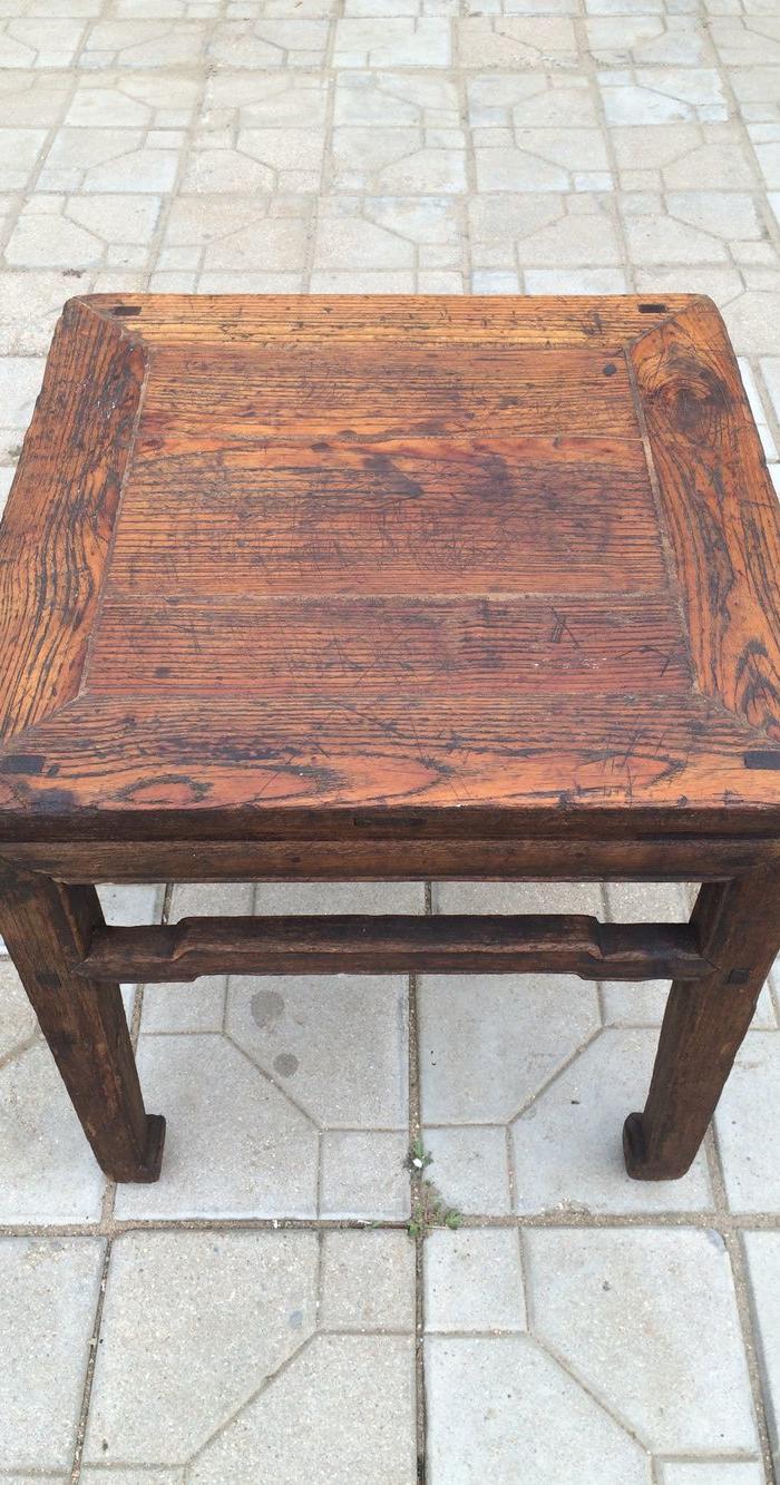 厚重的老楸木大方凳一个
