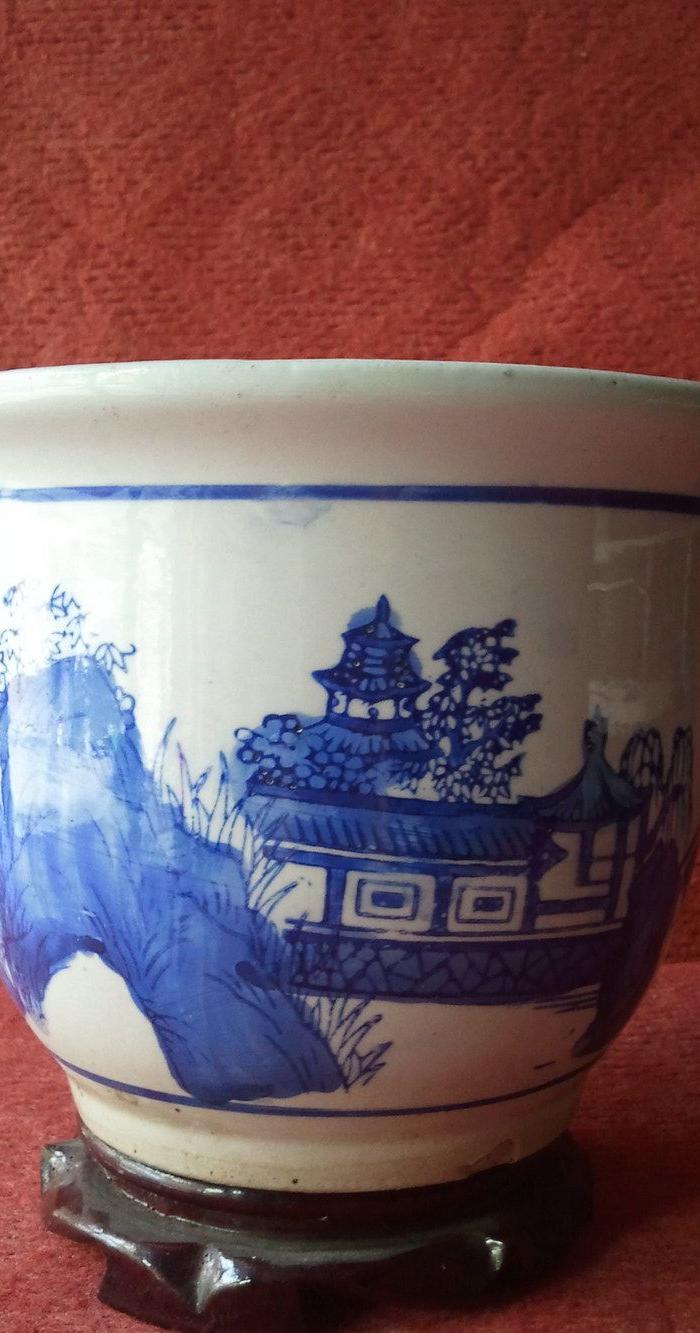 年代:文革 艺术类别:青花 表现形式:其它 品相:全品 内容:山水风景