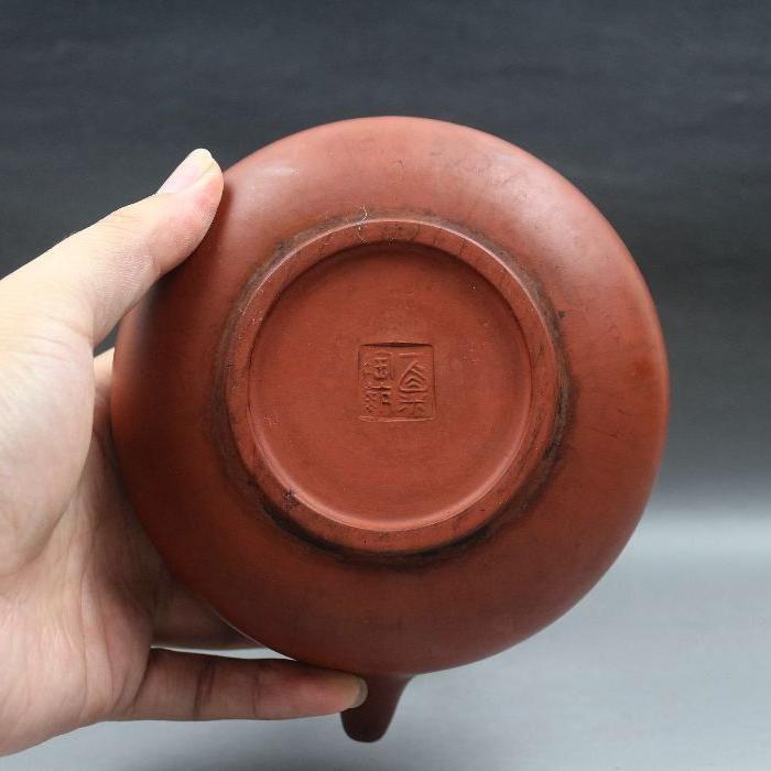 名家一粟刻绘提梁紫砂壶