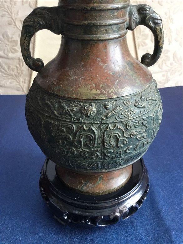 民国象耳饕餮纹铜赏瓶包老