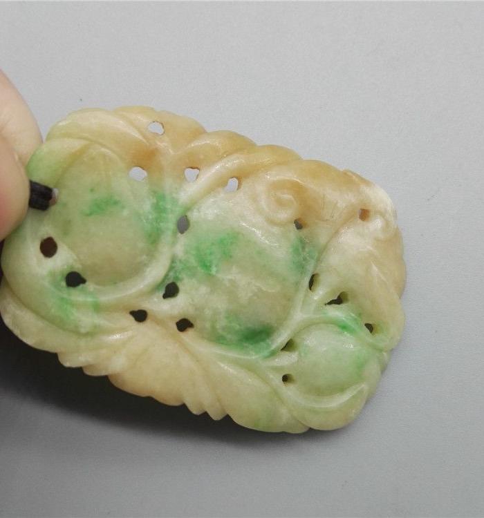 明代出tu翡翠牌子