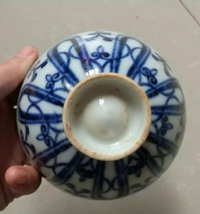 明代永乐青花鸡心碗