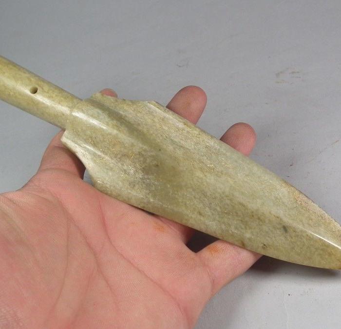 *和田青白玉满沁大玉矛