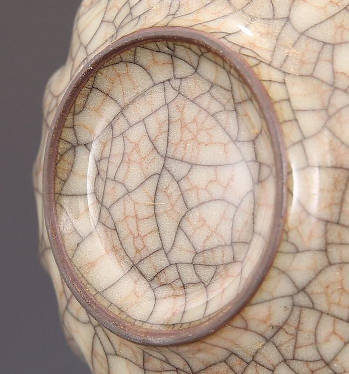 哥窑 金丝铁线 棱口茶碗