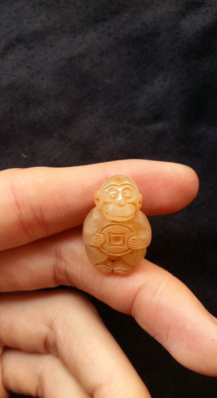 保真战汉时期老和田玉猴